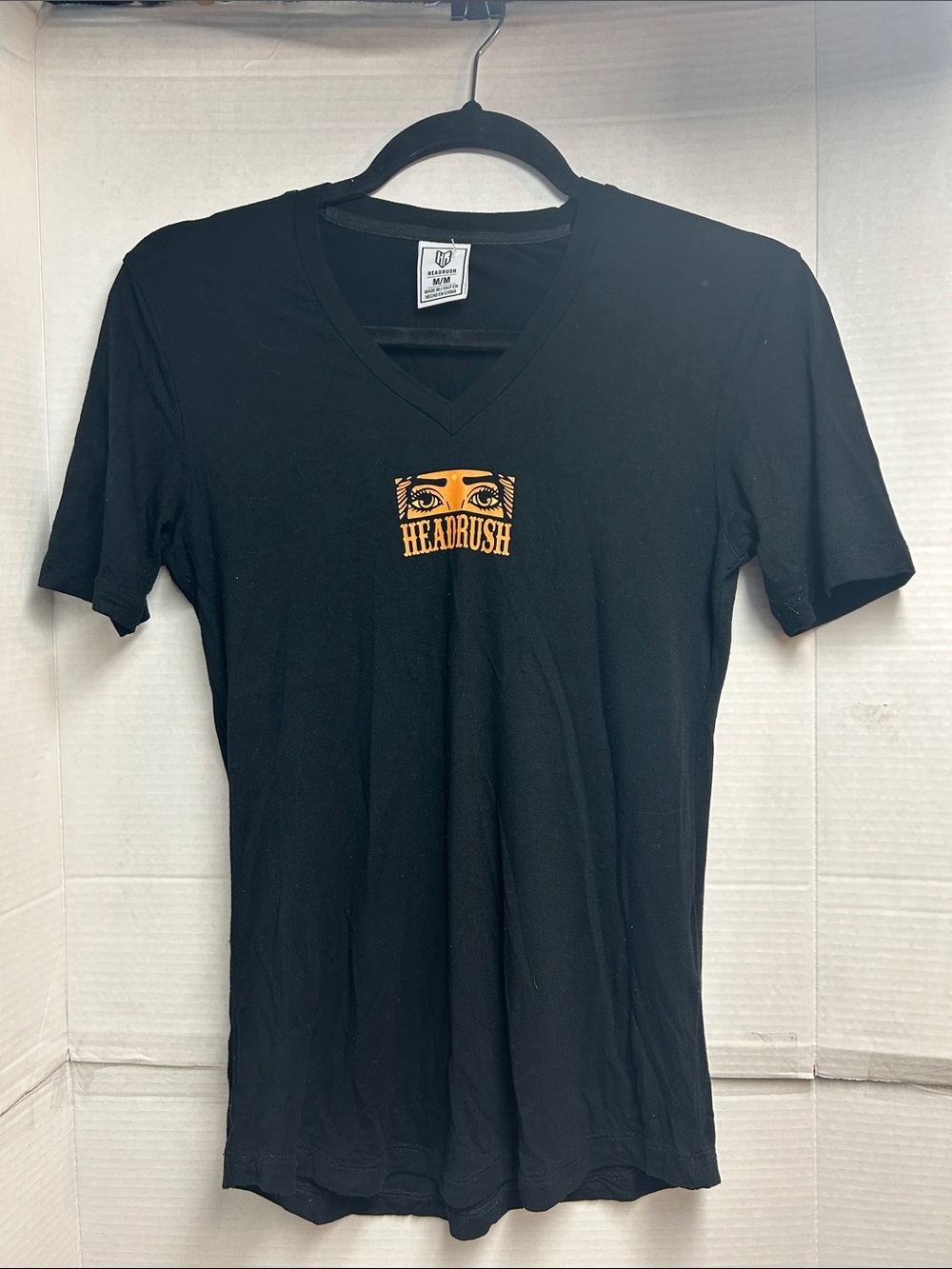 Headrush Black V‑Neck Graphic Tee Size M